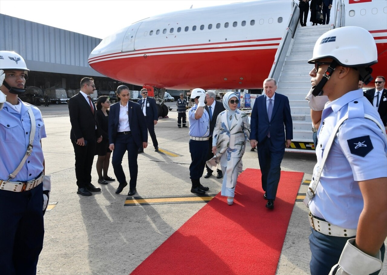 Cumhurbaşkanı Recep Tayyip Erdoğan, G20 Liderler Zirvesi'ne katılmak için Brezilya'nın Rio de...