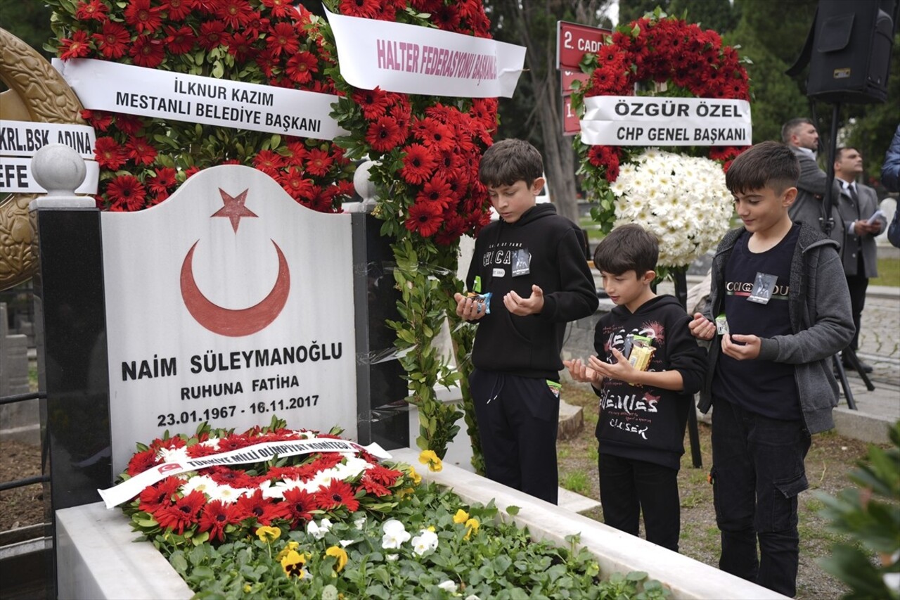 Türkiye Halter Federasyonu, dünya ve Türk halterinin efsane ismi Naim Süleymanoğlu'nun vefatının...