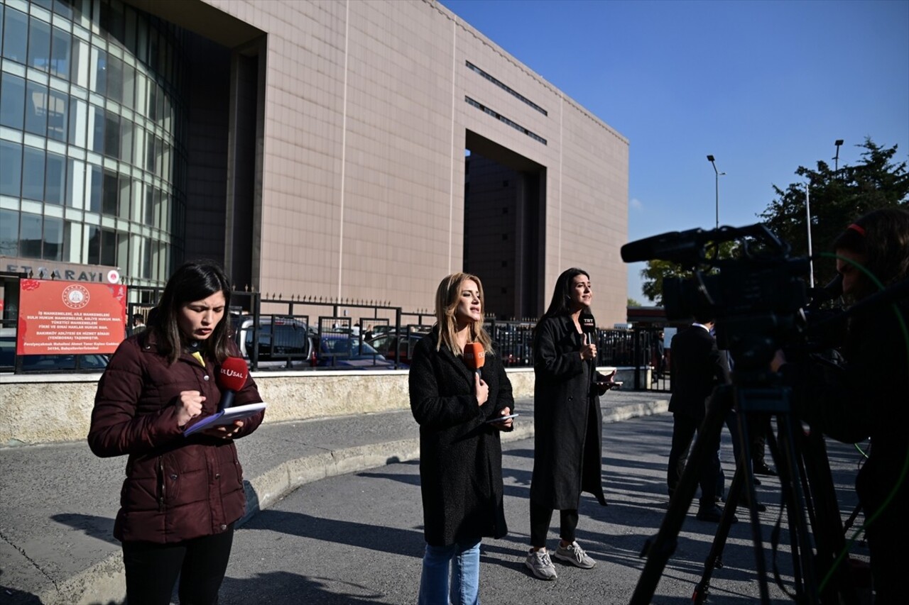 İstanbul'da, bebek acil hastalarını önceden anlaştıkları özel hastanelerin yenidoğan ünitelerine...