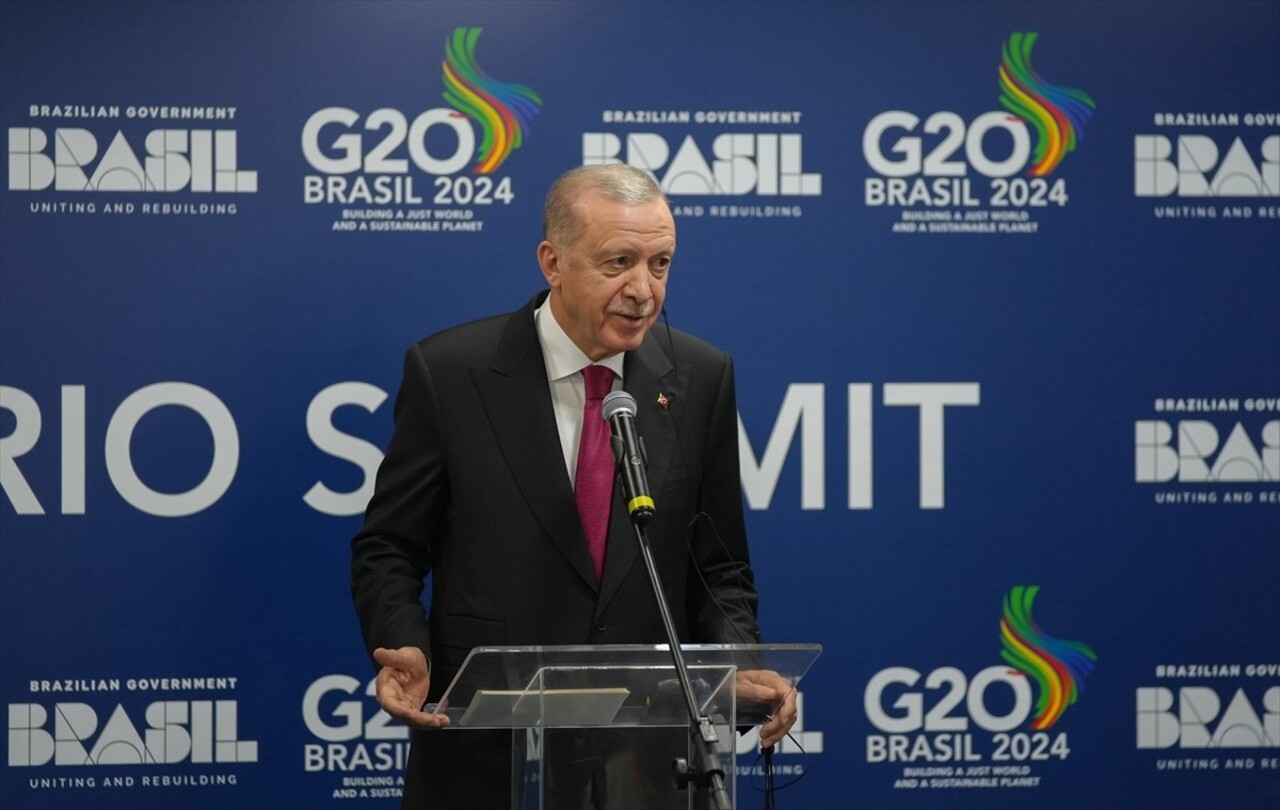 Cumhurbaşkanı Recep Tayyip Erdoğan, Brezilya'nın Rio De Janeiro kentinde düzenlenen G20 Liderler...