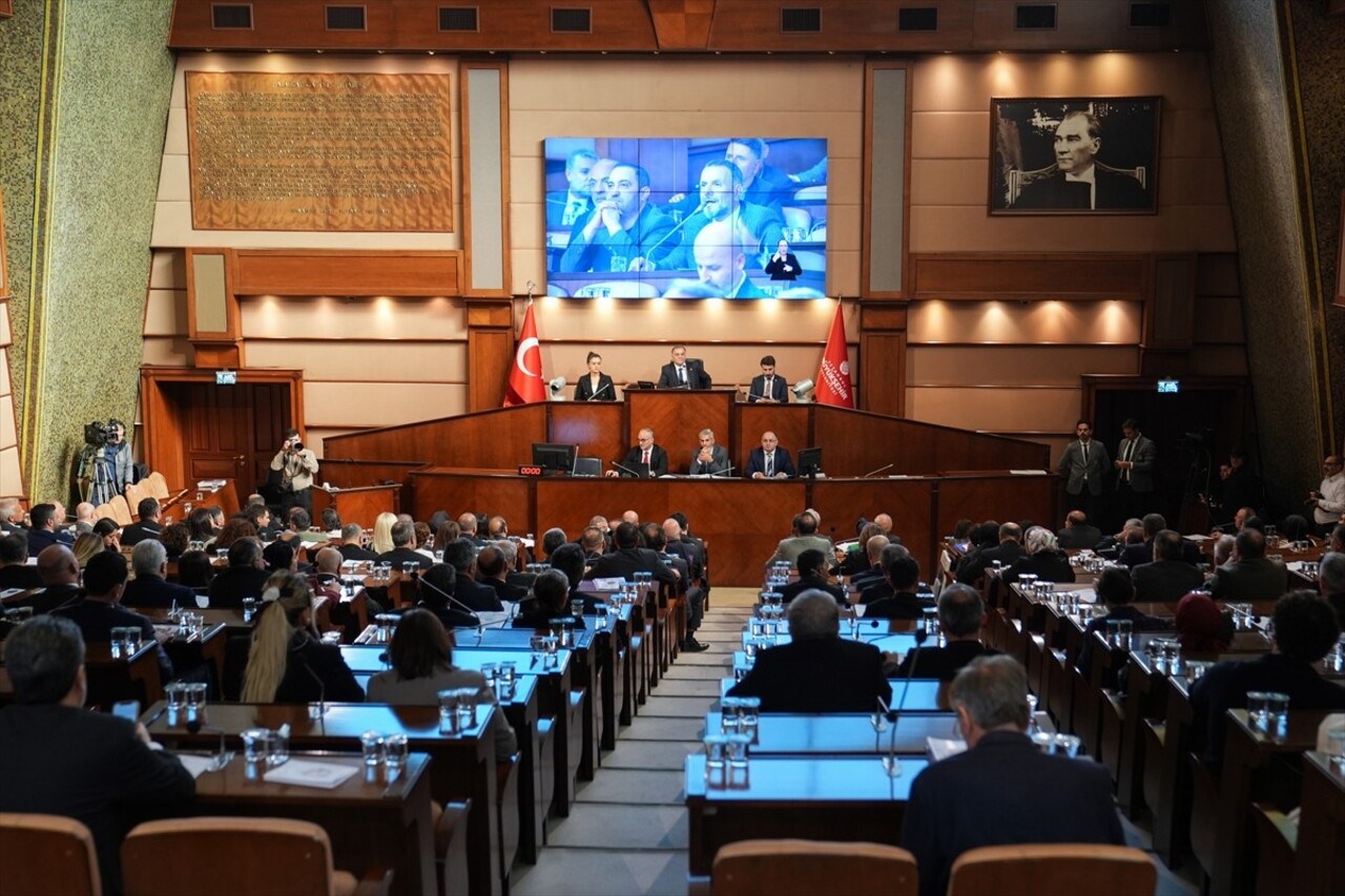 İBB Meclisinin kasım ayı toplantılarının beşinci oturumu, Meclis 1. Başkanvekili Nuri Aslan...