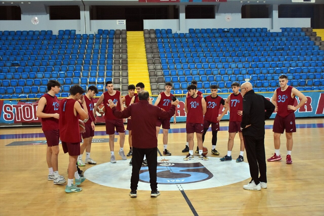 Türkiye Sigorta Türkiye Basketbol Ligi'nde mücadele eden Trabzonspor, altyapı faaliyetleriyle...