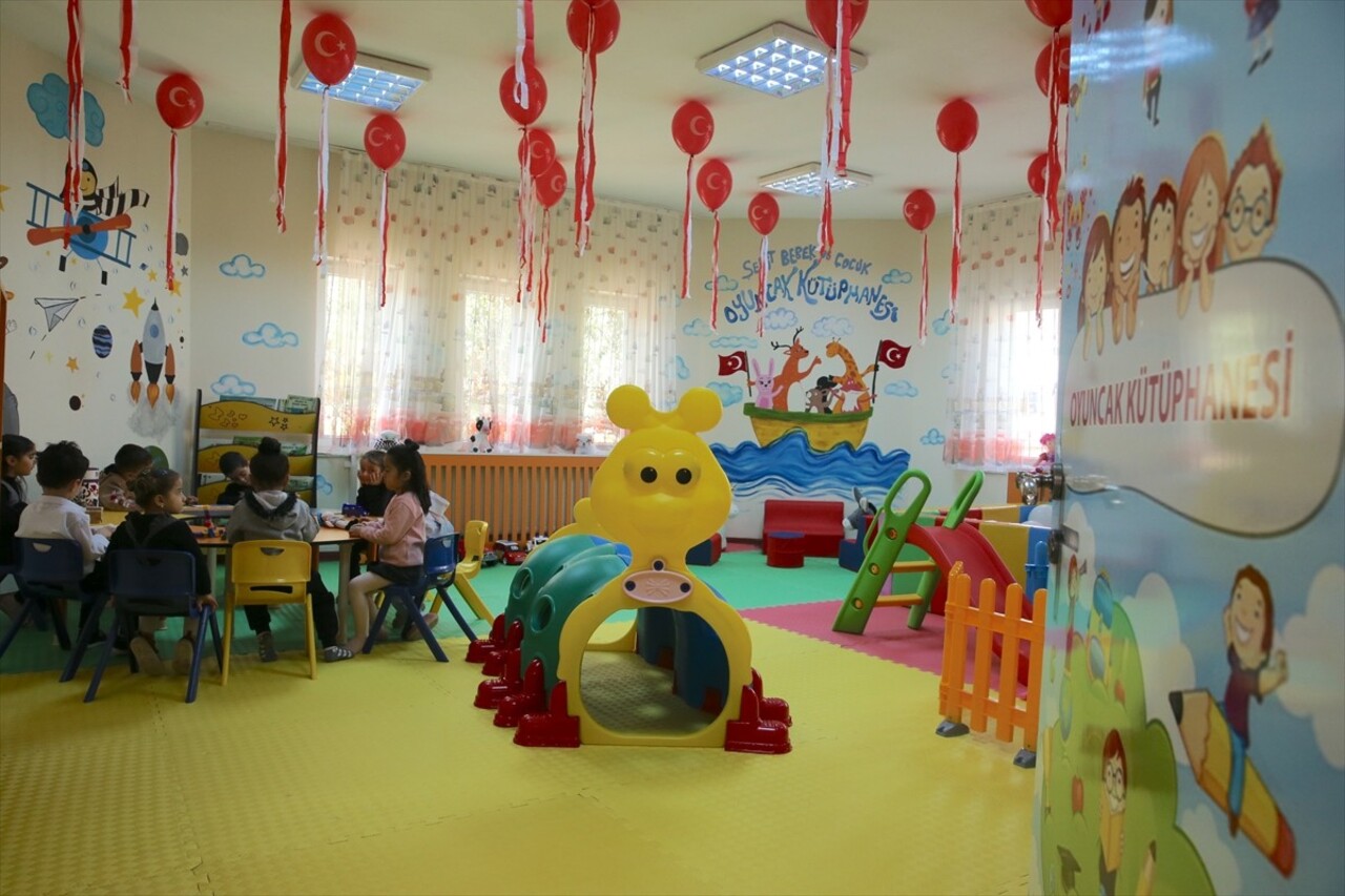 Hakkari'de terör örgütü PKK mensuplarının saldırılarında hayatını kaybeden bebek ve çocukların...