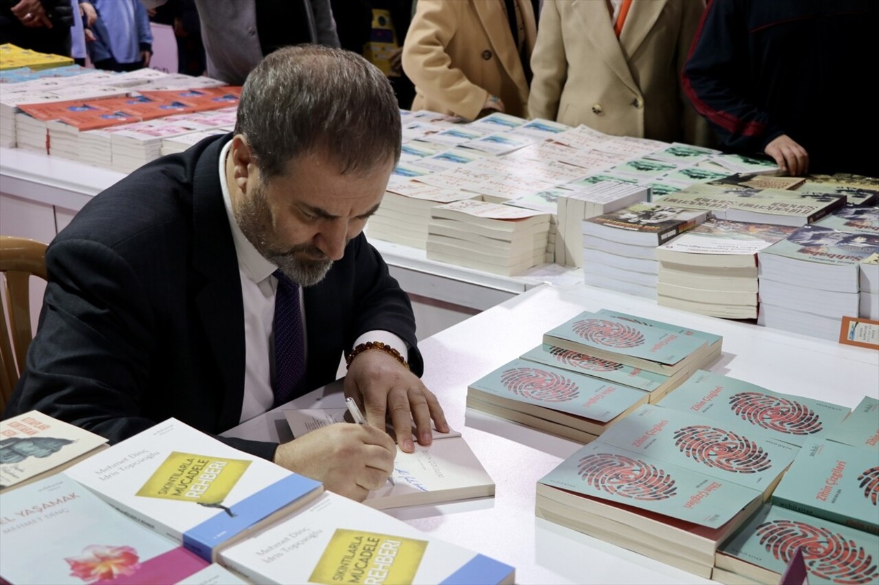 Trabzon Büyükşehir Belediyesince "herkes okusun" sloganıyla düzenlenen Trabzon Kitap Günleri...