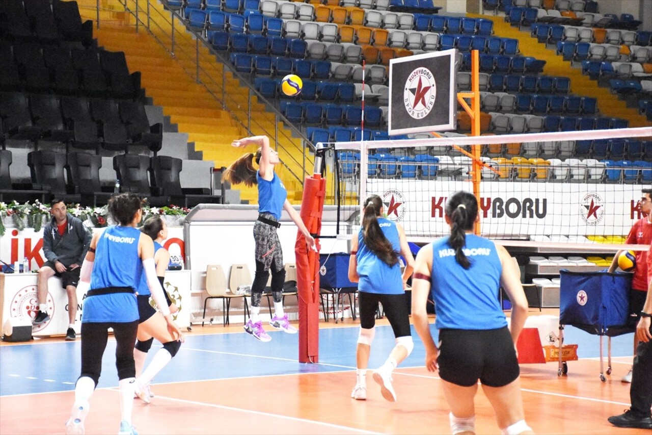 Voleybol Vodafone Sultanlar Ligi ekiplerinden Kuzeyboru, CEV Kupası'nın 8'li final turunda...