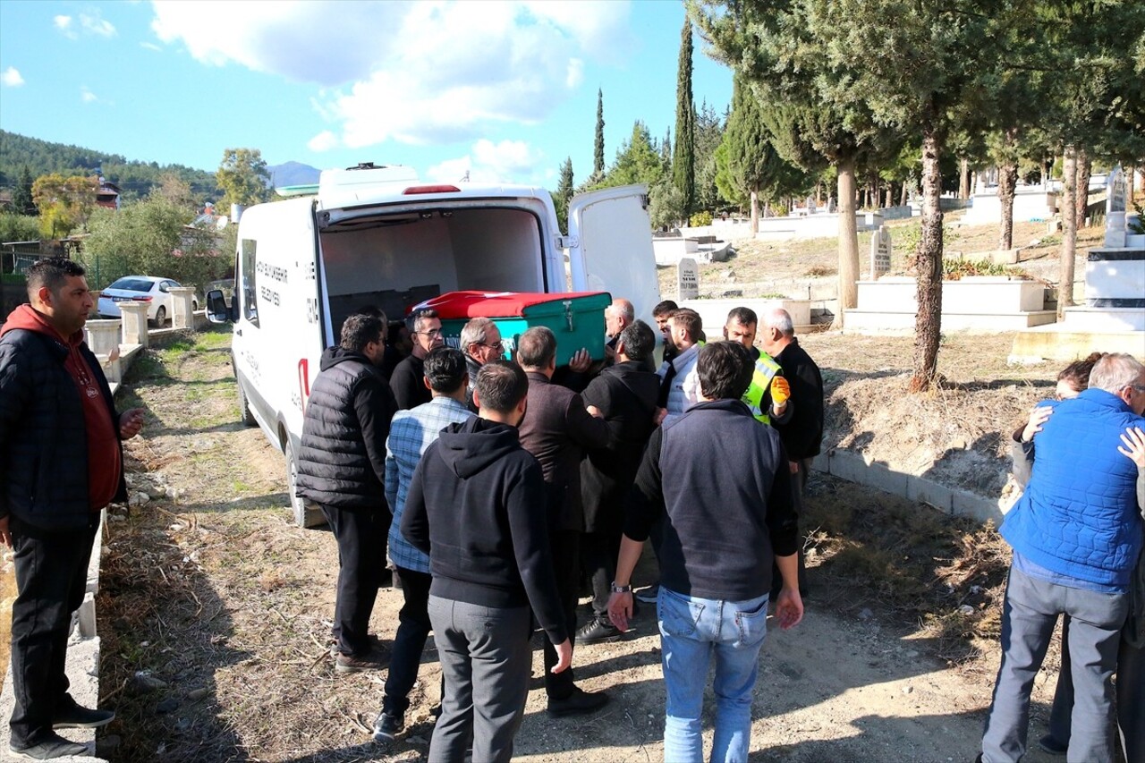 Ankara'da 67 yaşında yaşamını yitiren 22. ve 23. dönem CHP Hatay Milletvekili Gökhan Durgun'un...