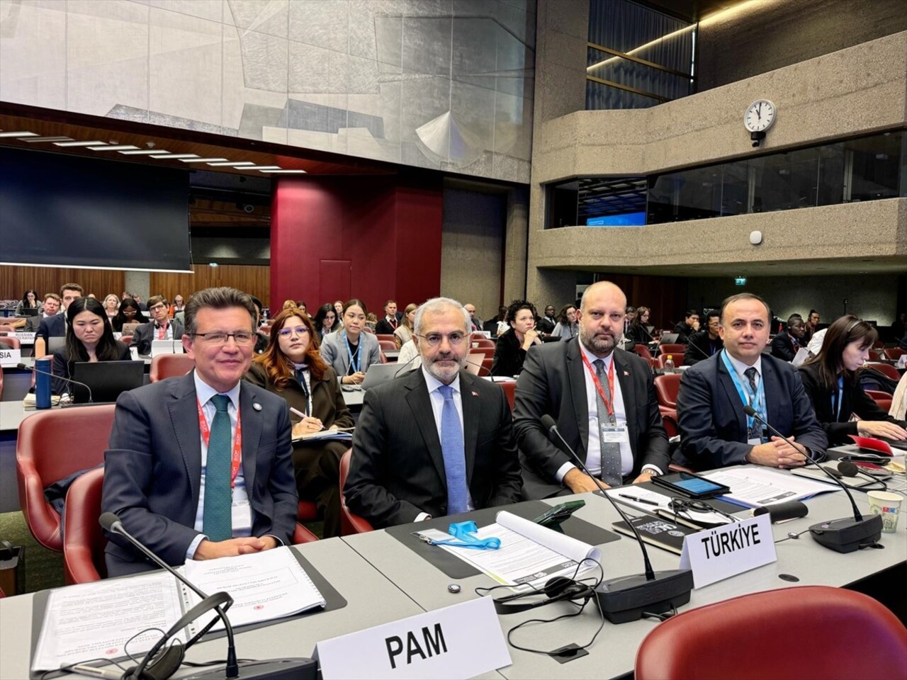 TBMM Akdeniz Parlamenter Asamblesi Başkanı ve AK Parti Antalya Milletvekili Atay Uslu, İsviçre'nin...