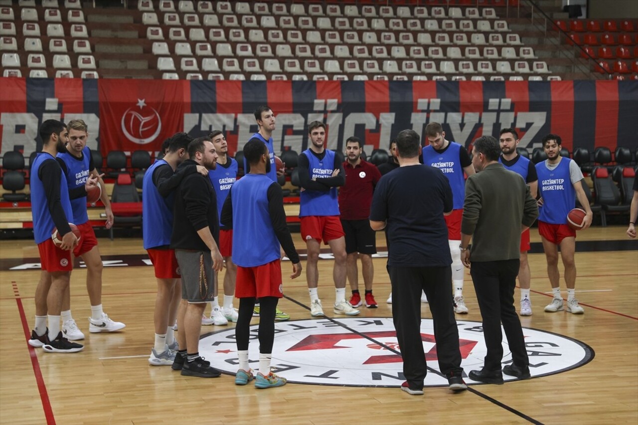 Türkiye Sigorta Türkiye Basketbol Ligi'nin 13. haftasında yarın deplasmanda Trabzonspor ile...