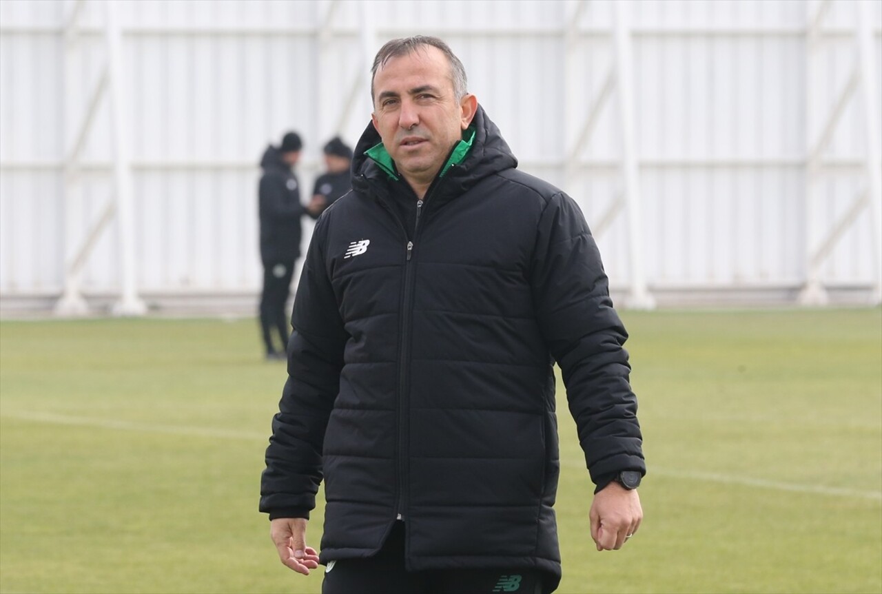 TÜMOSAN Konyaspor, Trendyol Süper Lig'in 14. haftasında Adana Demirspor ile deplasmanda oynayacağı...