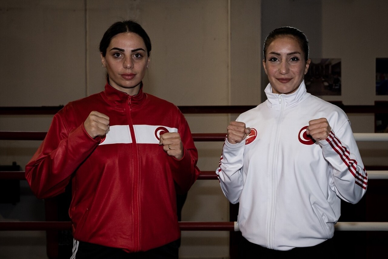 Yunanistan'da 41 ülkeden 1133 sporcunun katıldığı Avrupa Kick Boks Şampiyonası'na katılan TSK Spor...