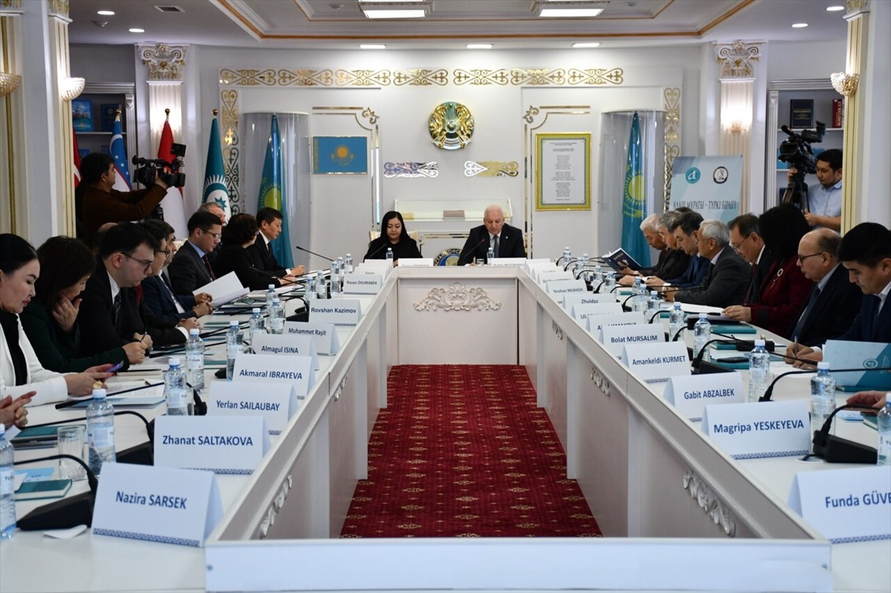 Türk Akademisi, Kazak aydınlar Ahmet Baytursunulı ve Mağcan Cumabayulı’nın eserlerini tanıttı....