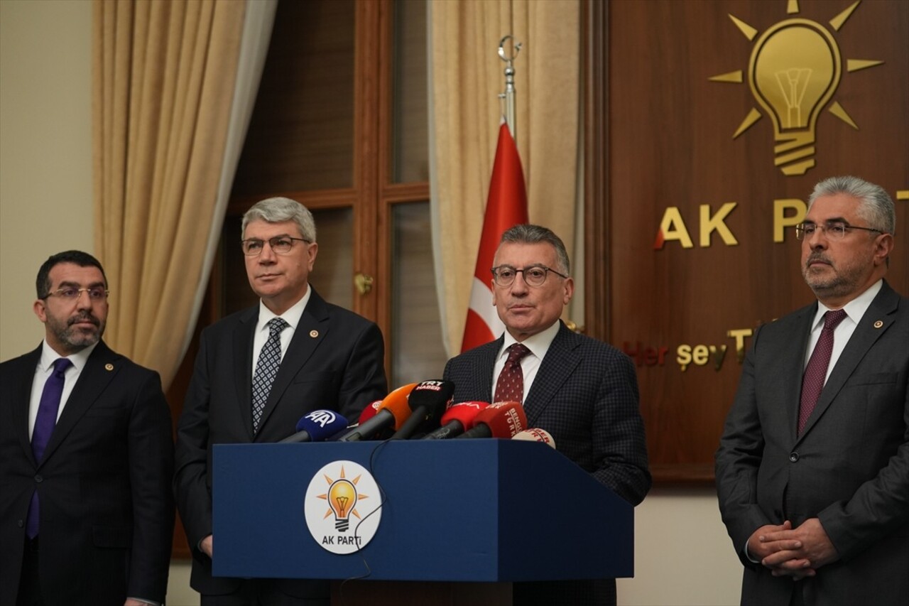 AK Parti Grup Başkanı Abdullah Güler, Devlet Memurları Kanunu İle Bazı Kanun Ve Kanun Hükmünde...