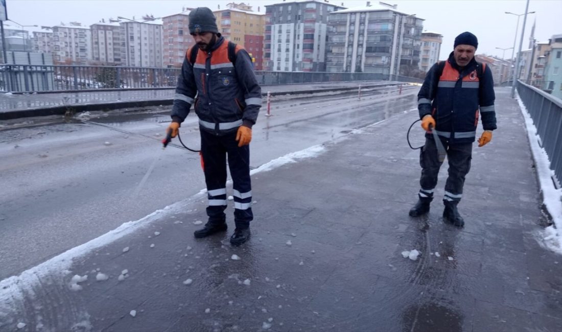 Çorum'da akşam başlayan yağmur,