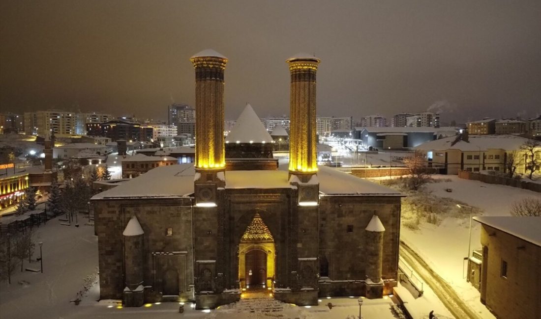 Erzurum'daki tarihi mekanlar yoğun