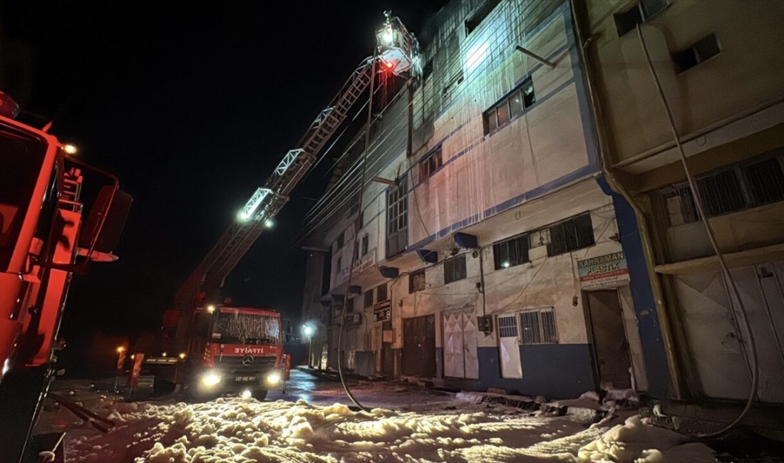 Gaziantep'te bir ayakkabı imalathanesinde