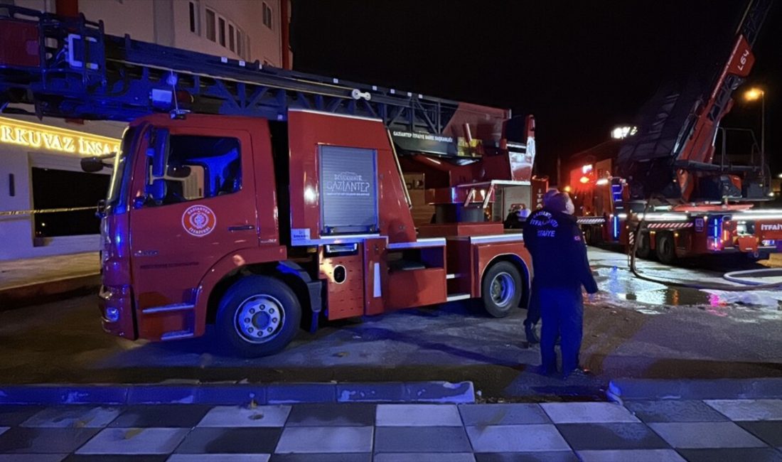 Gaziantep’te bir mobilya deposunda