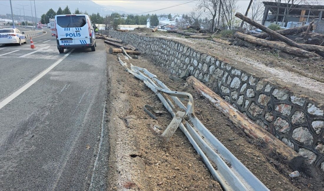 Karabük'ün Safranbolu ilçesinde devrilen