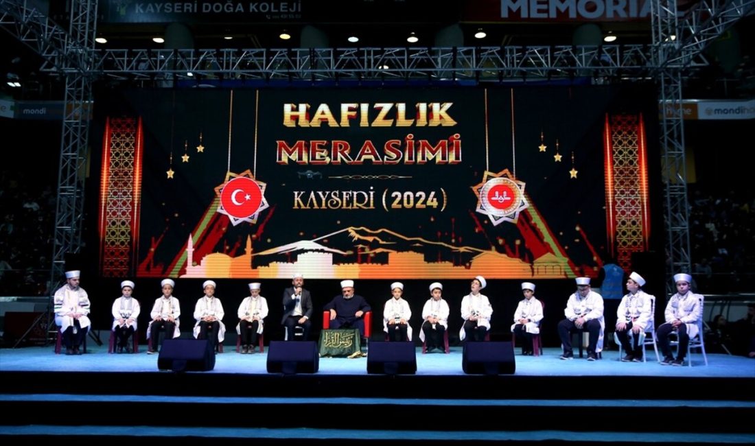 Kayseri'de hafızlık eğitimini tamamlayan