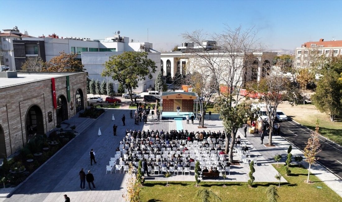 Konya'da Hoşkubbe Millet Kütüphanesi,