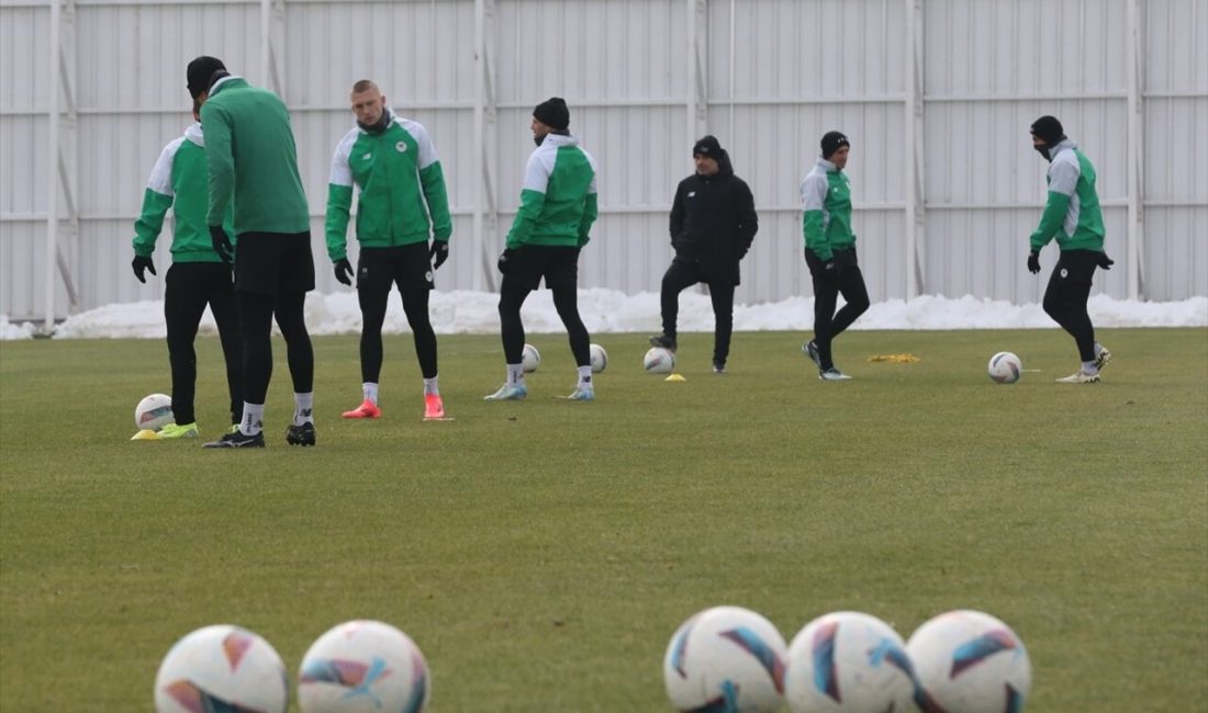 Konyaspor, Adana Demirspor karşılaşması