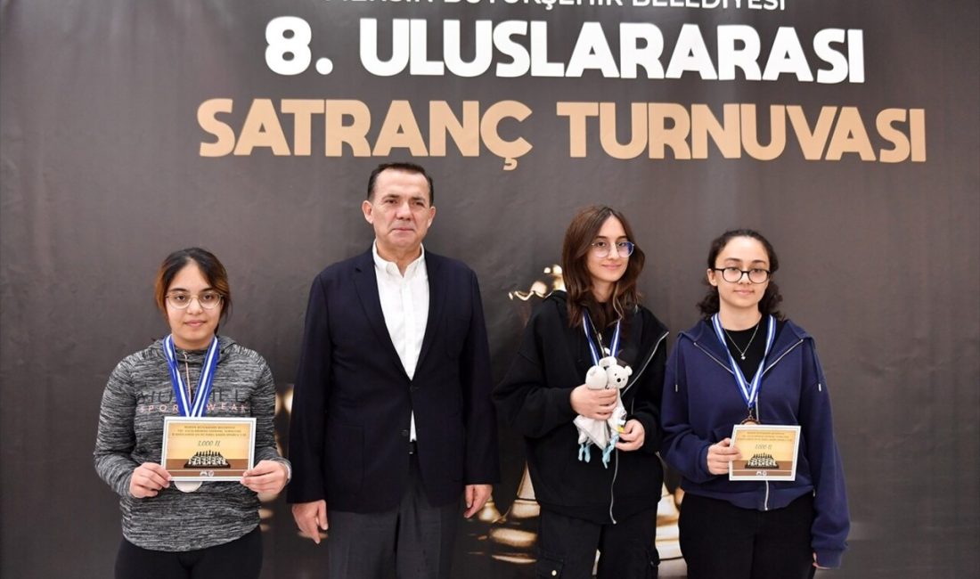 Mersin'de düzenlenen uluslararası satranç