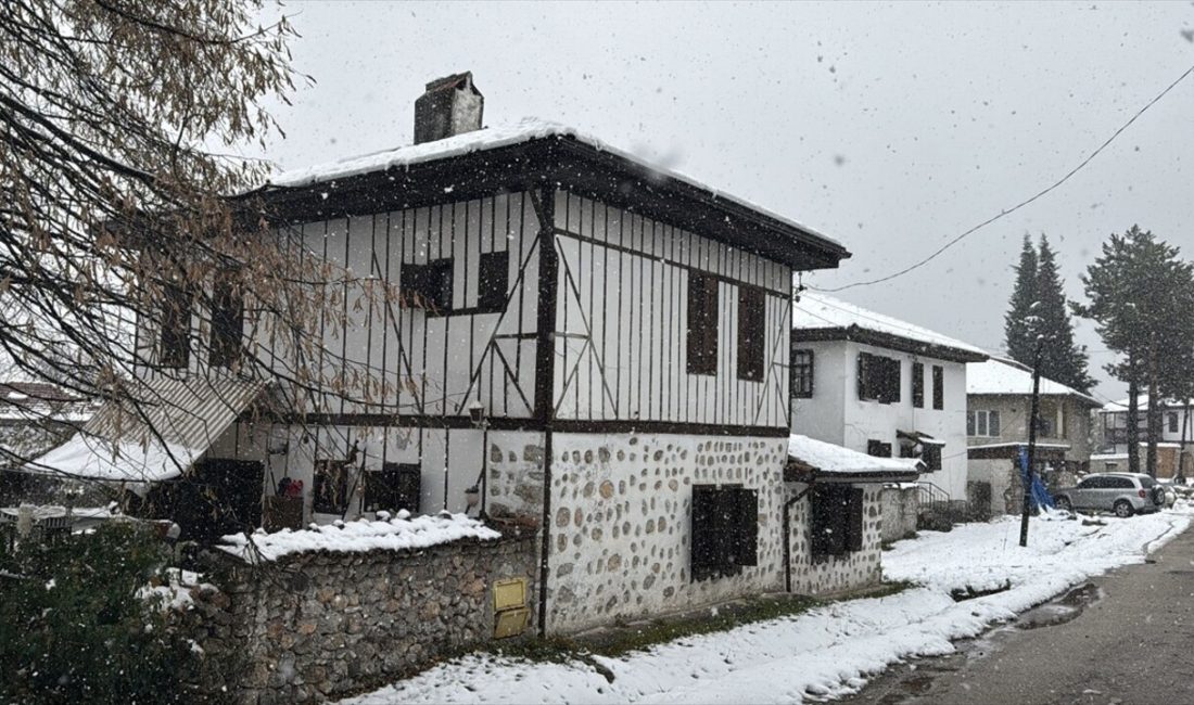 Safranbolu'nun tarihi yapıları karla