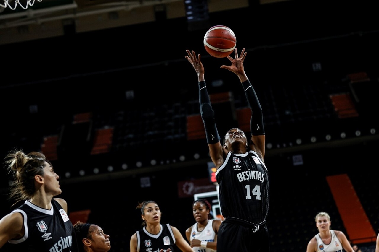 ING Kadınlar Basketbol Süper Ligi'nin 10. haftasında İlkem Yapı Tarsus Spor ile Beşiktaş...