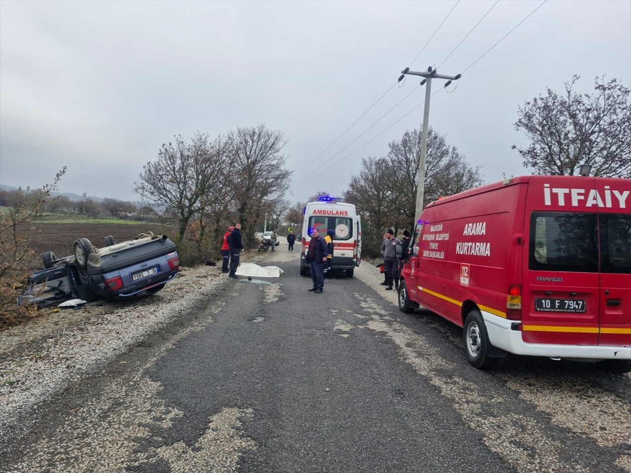 Balıkesir'in İvrindi ilçesinde otomobilin kontrolden çıkarak takla atması sonucu 16 yaşındaki...