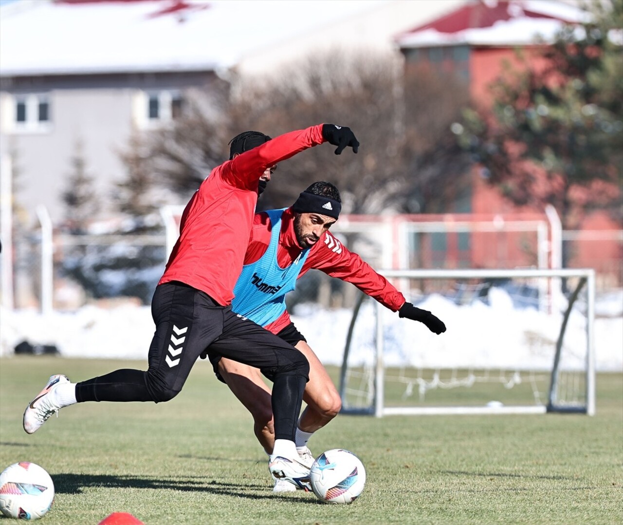 Net Global Sivasspor, Trendyol Süper Lig'in 15. haftasında sahasında Galatasaray ile oynayacağı...