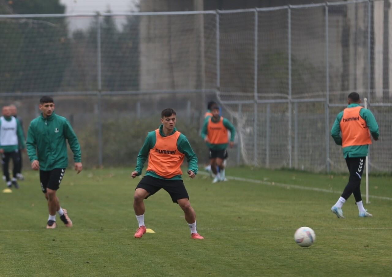 Sakaryaspor, Trendyol 1. Lig'in 15. haftasında deplasmanda Siltaş Yapı Pendikspor ile oynayacağı...